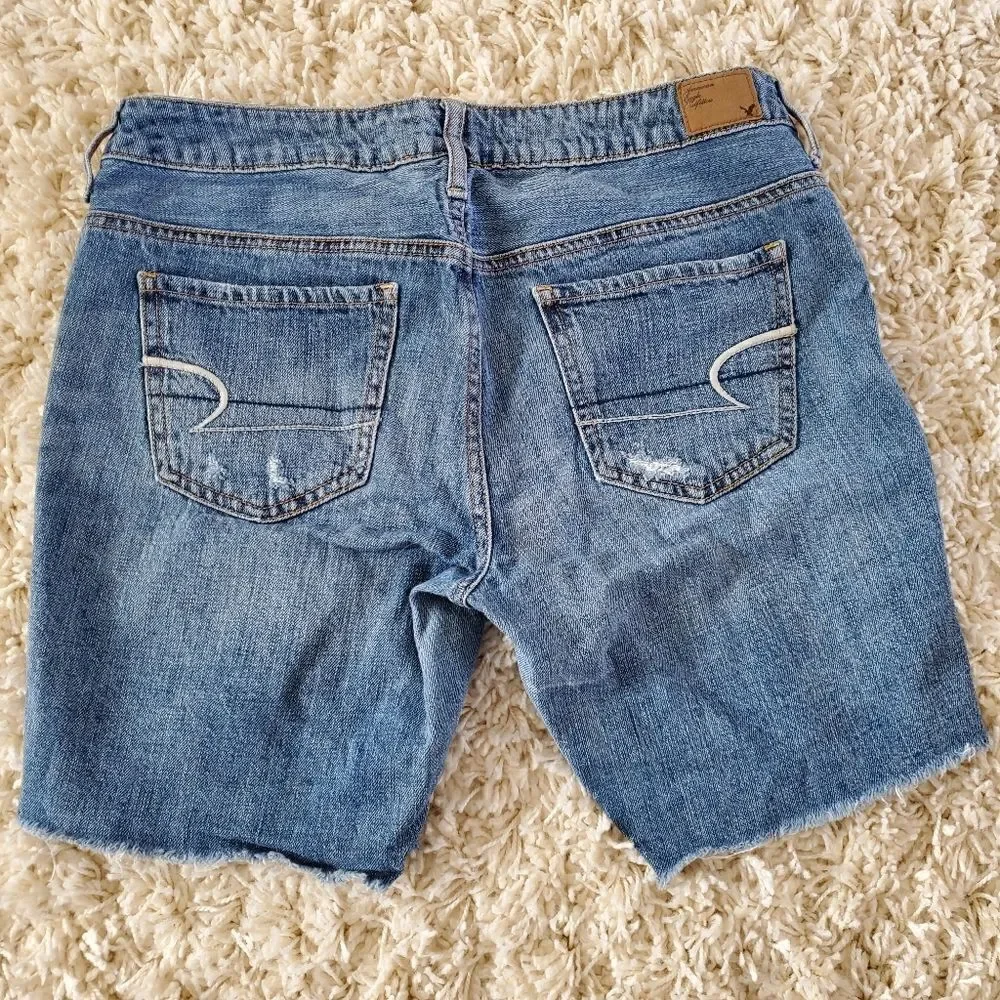 AMERICAN EAGLE Distressed Shorts